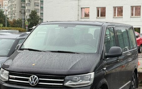 Volkswagen Multivan T6 рестайлинг, 2016 год, 3 300 000 рублей, 1 фотография