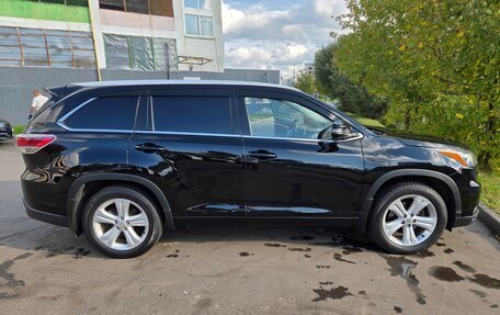 Toyota Highlander III, 2015 год, 3 000 000 рублей, 3 фотография