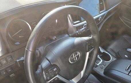 Toyota Highlander III, 2015 год, 3 000 000 рублей, 12 фотография