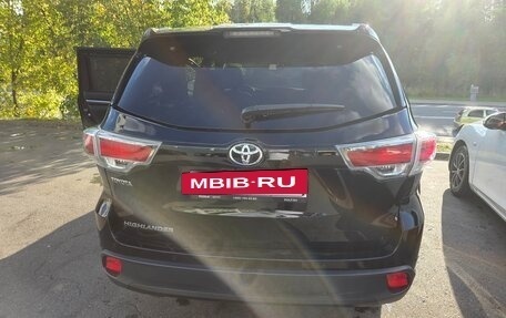 Toyota Highlander III, 2015 год, 3 000 000 рублей, 7 фотография
