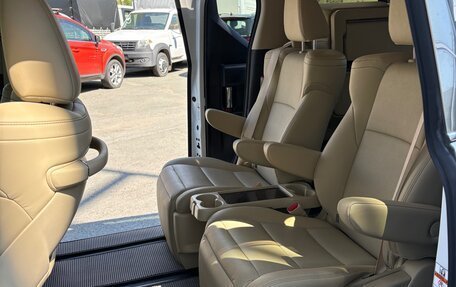 Toyota Vellfire II, 2020 год, 4 950 000 рублей, 5 фотография
