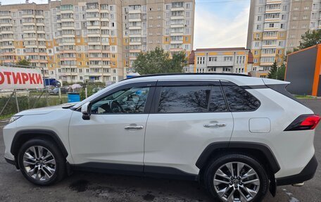 Toyota RAV4, 2019 год, 3 490 000 рублей, 2 фотография