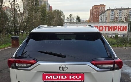 Toyota RAV4, 2019 год, 3 490 000 рублей, 4 фотография