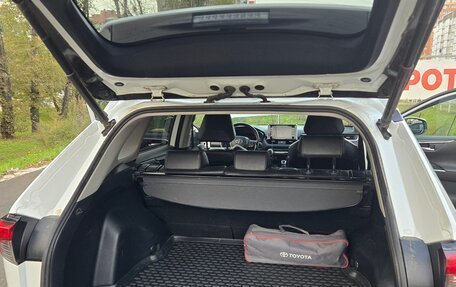 Toyota RAV4, 2019 год, 3 490 000 рублей, 14 фотография