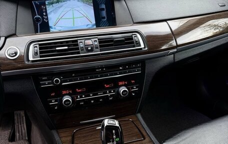 BMW 7 серия, 2011 год, 899 000 рублей, 13 фотография