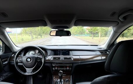 BMW 7 серия, 2011 год, 899 000 рублей, 19 фотография