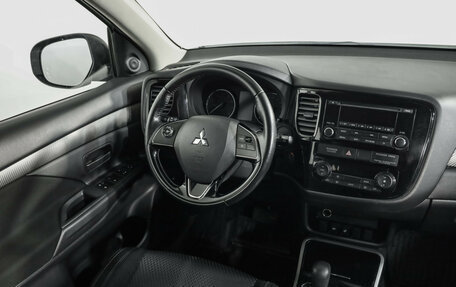 Mitsubishi Outlander III рестайлинг 3, 2017 год, 1 596 777 рублей, 9 фотография