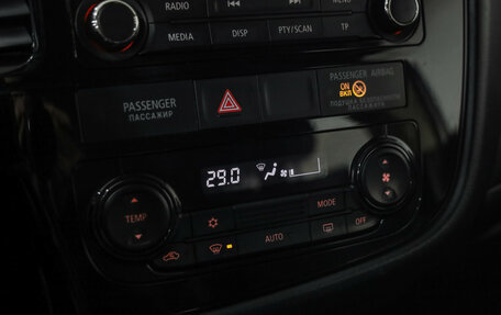 Mitsubishi Outlander III рестайлинг 3, 2017 год, 1 596 777 рублей, 15 фотография