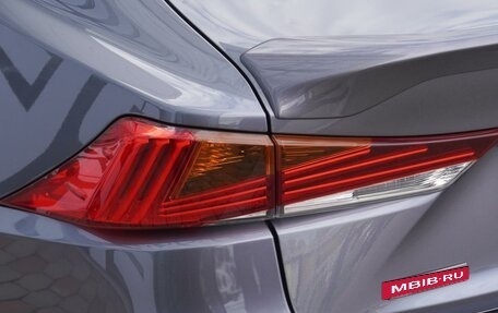 Lexus IS III, 2017 год, 2 600 000 рублей, 7 фотография