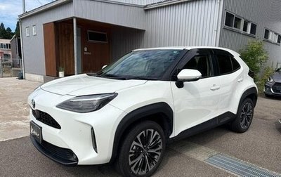 Toyota Yaris Cross, 2022 год, 1 290 000 рублей, 1 фотография