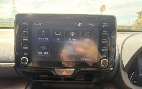 Toyota Yaris Cross, 2022 год, 1 290 000 рублей, 19 фотография
