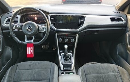 Volkswagen T-Roc I, 2023 год, 1 550 000 рублей, 7 фотография