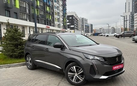 Peugeot 5008 II, 2022 год, 2 300 000 рублей, 1 фотография