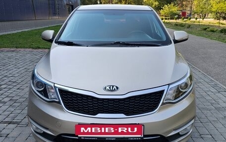 KIA Rio III рестайлинг, 2015 год, 860 000 рублей, 2 фотография
