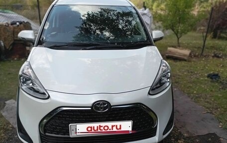 Toyota Sienta II, 2020 год, 1 555 000 рублей, 1 фотография