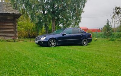 Mercedes-Benz C-Класс, 2003 год, 420 000 рублей, 1 фотография