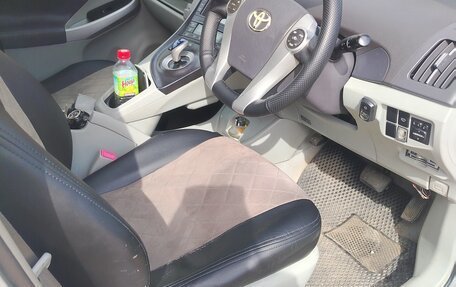 Toyota Prius, 2011 год, 1 100 000 рублей, 4 фотография