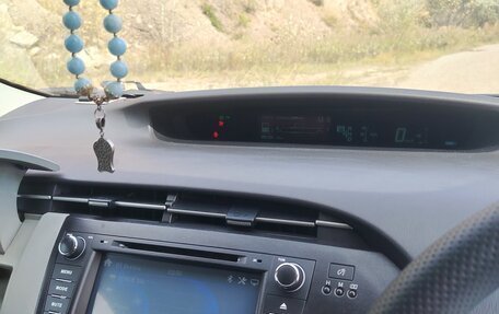 Toyota Prius, 2011 год, 1 100 000 рублей, 5 фотография