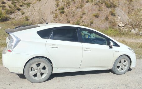 Toyota Prius, 2011 год, 1 100 000 рублей, 10 фотография