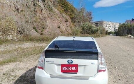 Toyota Prius, 2011 год, 1 100 000 рублей, 11 фотография