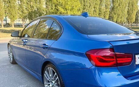 BMW 3 серия, 2018 год, 3 300 000 рублей, 18 фотография