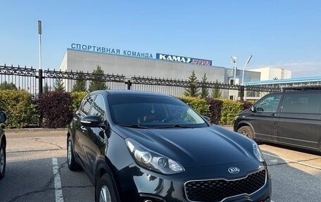 KIA Sportage IV рестайлинг, 2018 год, 2 200 000 рублей, 2 фотография