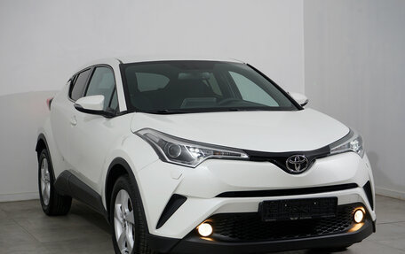 Toyota C-HR I рестайлинг, 2018 год, 1 895 000 рублей, 4 фотография