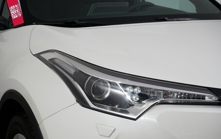 Toyota C-HR I рестайлинг, 2018 год, 1 895 000 рублей, 5 фотография