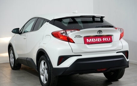 Toyota C-HR I рестайлинг, 2018 год, 1 895 000 рублей, 8 фотография