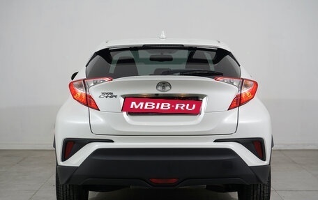 Toyota C-HR I рестайлинг, 2018 год, 1 895 000 рублей, 9 фотография