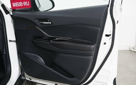 Toyota C-HR I рестайлинг, 2018 год, 1 895 000 рублей, 14 фотография