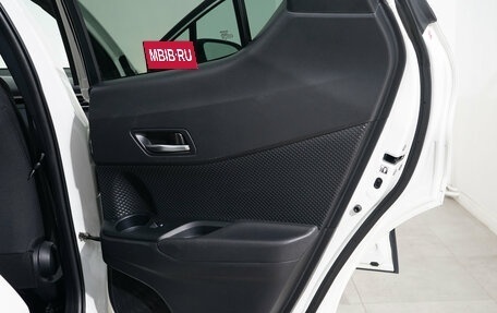 Toyota C-HR I рестайлинг, 2018 год, 1 895 000 рублей, 12 фотография