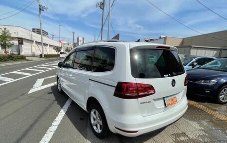 Volkswagen Sharan II, 2016 год, 995 000 рублей, 3 фотография