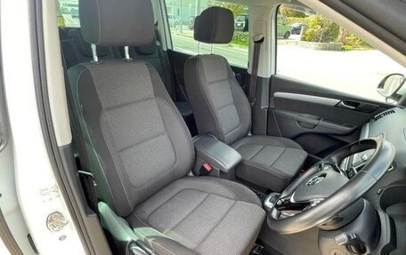 Volkswagen Sharan II, 2016 год, 995 000 рублей, 9 фотография