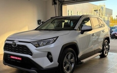 Toyota RAV4, 2019 год, 3 799 000 рублей, 1 фотография