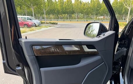 Volkswagen Multivan T6 рестайлинг, 2019 год, 7 350 000 рублей, 20 фотография