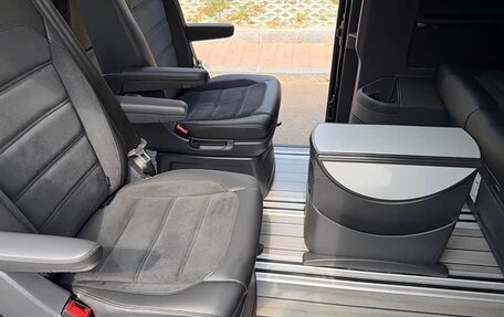 Volkswagen Multivan T6 рестайлинг, 2019 год, 7 350 000 рублей, 22 фотография