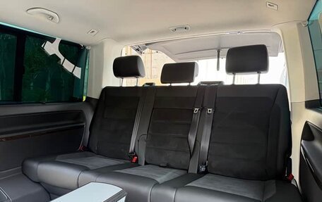 Volkswagen Multivan T6 рестайлинг, 2019 год, 7 350 000 рублей, 23 фотография