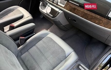 Volkswagen Multivan T6 рестайлинг, 2019 год, 7 350 000 рублей, 14 фотография