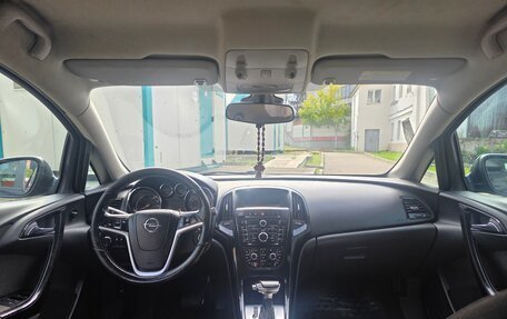 Opel Astra J, 2011 год, 515 000 рублей, 10 фотография
