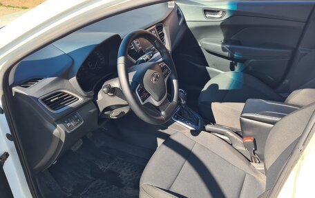 Hyundai Solaris II рестайлинг, 2017 год, 799 000 рублей, 9 фотография