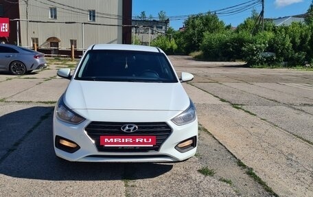 Hyundai Solaris II рестайлинг, 2017 год, 799 000 рублей, 3 фотография