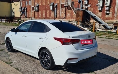 Hyundai Solaris II рестайлинг, 2017 год, 799 000 рублей, 8 фотография