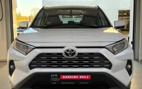 Toyota RAV4, 2019 год, 3 799 000 рублей, 2 фотография