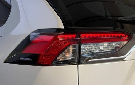 Toyota RAV4, 2019 год, 3 799 000 рублей, 12 фотография