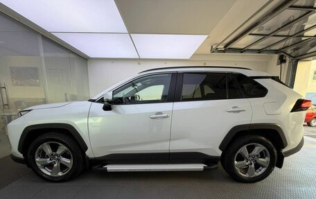 Toyota RAV4, 2019 год, 3 799 000 рублей, 10 фотография