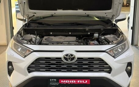 Toyota RAV4, 2019 год, 3 799 000 рублей, 11 фотография