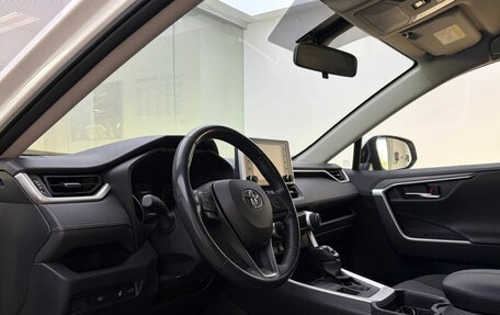 Toyota RAV4, 2019 год, 3 799 000 рублей, 20 фотография