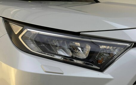 Toyota RAV4, 2019 год, 3 799 000 рублей, 21 фотография