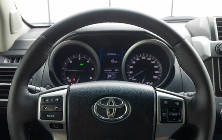 Toyota Land Cruiser Prado 150 рестайлинг 2, 2014 год, 3 149 000 рублей, 12 фотография